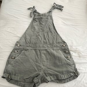 American Eagle Self tie strap overall shorts